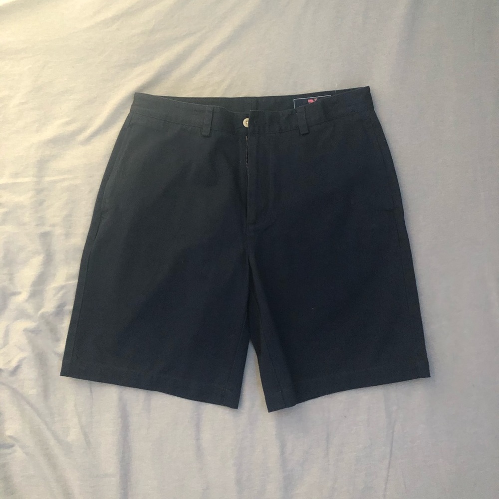 Navy blue vineyard vine shorts